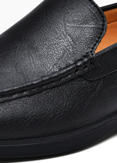 Italian men's loafers made of genuine leather